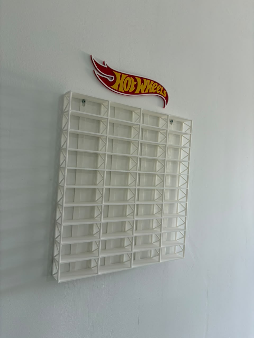 3D PRINTED WALL MOUNT RACK FOR 1:64 CARS - FOR 40 CARS - WHITE