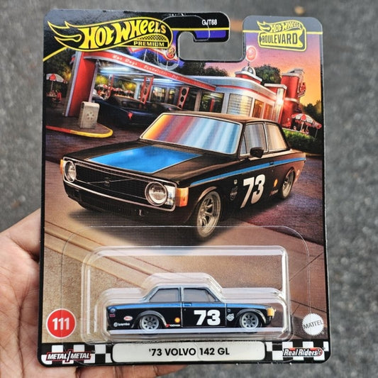PREMIUM -  73 VOLVO 142 GL - 5C - Its Fun- Hot wheels - matchbox - diecast