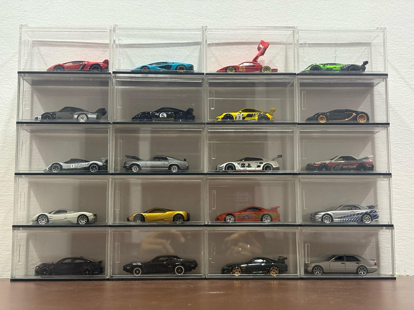 SINGLE CAR ACRYLIC CASE WITH SLIDE DOOR FOR 1:64 CARS - Its Fun- Hot wheels - matchbox - diecast