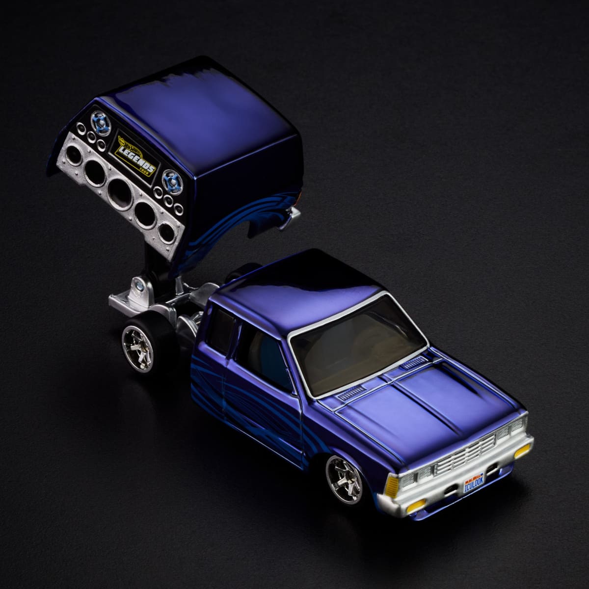 RLC - SEALED - HOT WHEELS - 1986 NISSAN 720 KING CAB