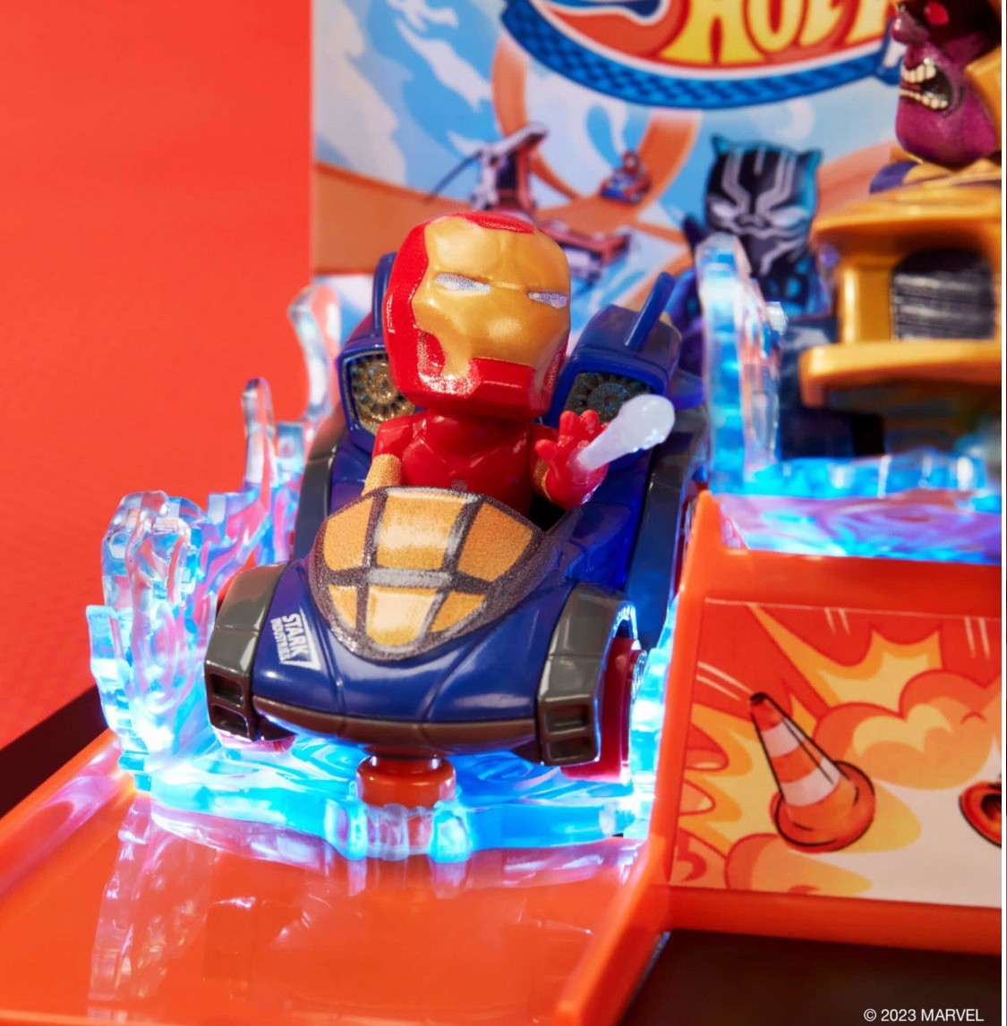 MATTEL - HOT WHEELS - RACEVERSE - WITH LIGHTS INBUILT - B6