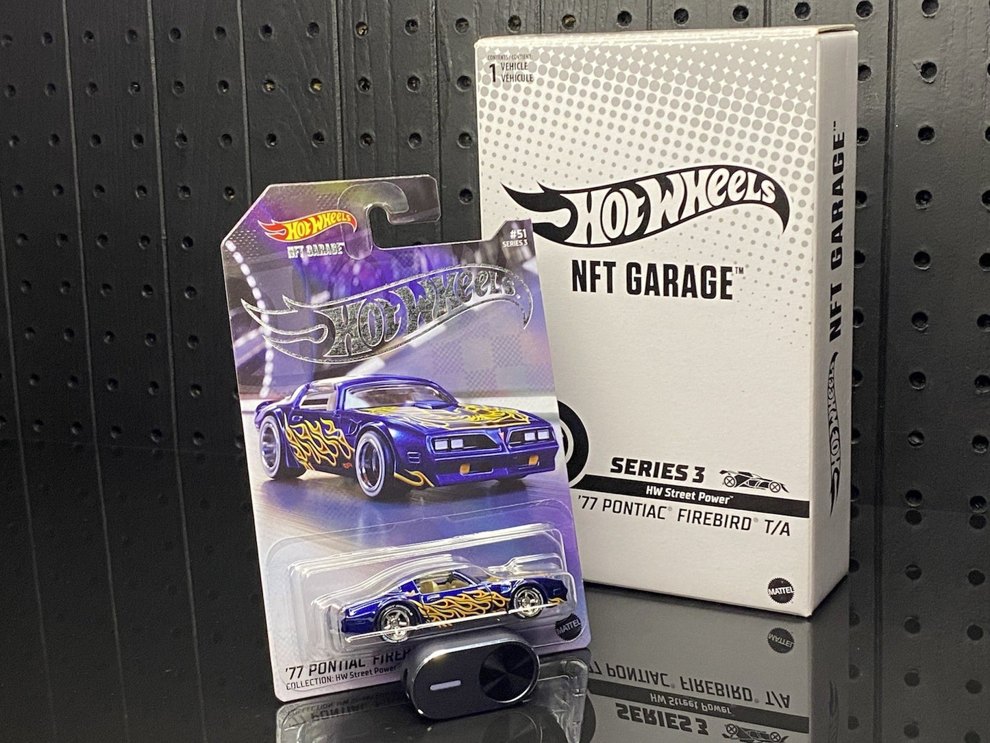 NFT GARAGE - HOT WHEELS - SERIES 3 - 77 PONTIAC FIREBIRD T/A - 7C